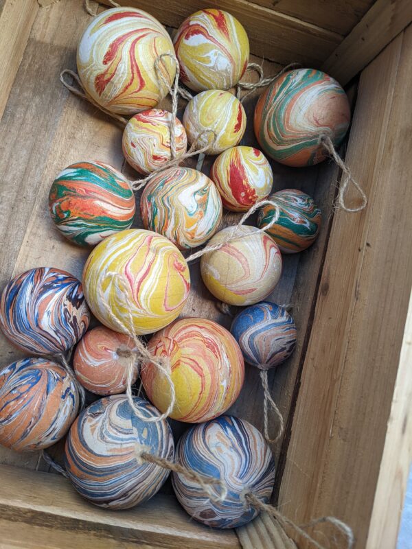 Atelier boules de noël en marbling